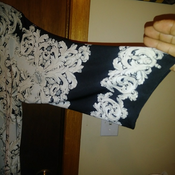 Pattern blouse - Picture 3 of 8